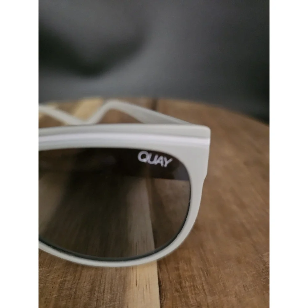 Quay Australia‎ Hollywood Nights 111 Sunglasses Unisex